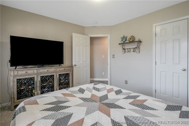 573 Thorncliff Drive, Raeford, NC 28376