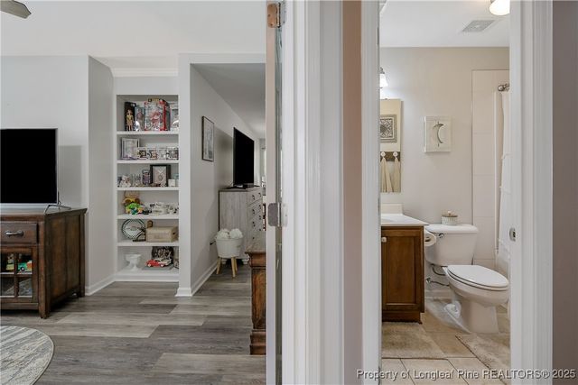 573 Thorncliff Drive, Raeford, NC 28376