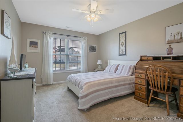 573 Thorncliff Drive, Raeford, NC 28376