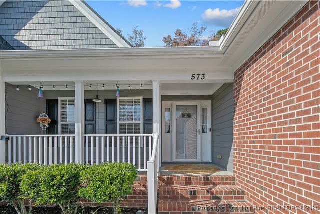 573 Thorncliff Drive, Raeford, NC 28376