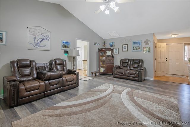 573 Thorncliff Drive, Raeford, NC 28376