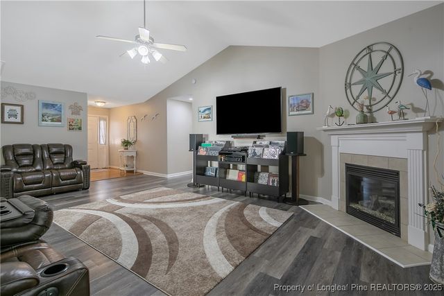 573 Thorncliff Drive, Raeford, NC 28376