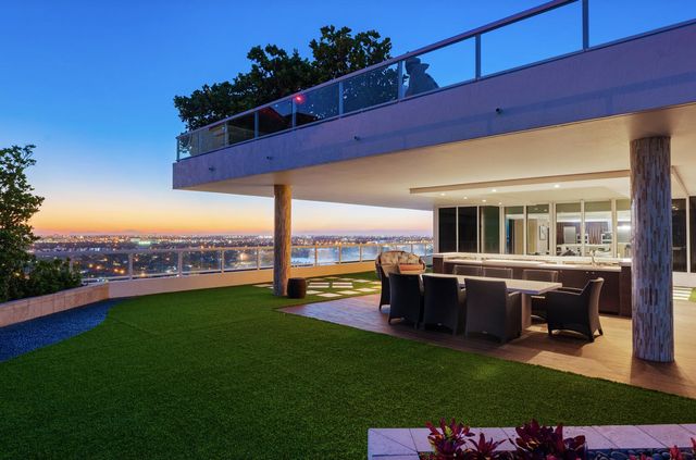 1 N Fort Lauderdale Beach Boulevard Lp 2302, Fort Lauderdale, FL 33304