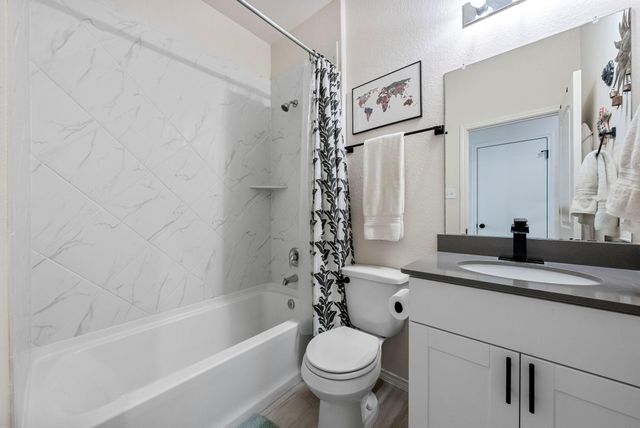 350 Purple Heart DR, Buda, TX 78610