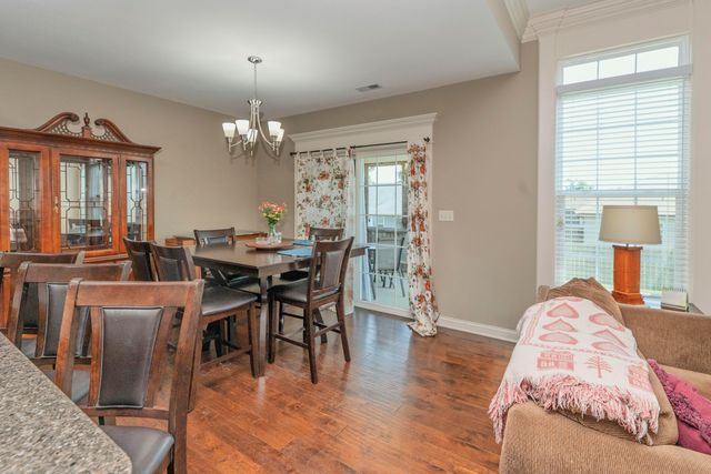 7520 W GOLDEN WILLOW DR, Columbia, MO 65202