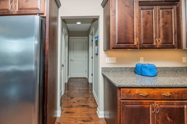 7520 W GOLDEN WILLOW DR, Columbia, MO 65202