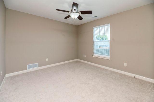 7520 W GOLDEN WILLOW DR, Columbia, MO 65202