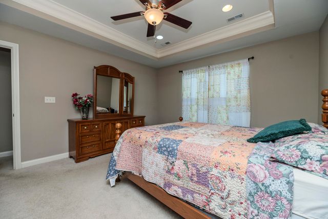 7520 W GOLDEN WILLOW DR, Columbia, MO 65202