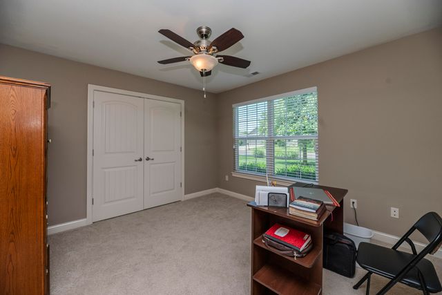 7520 W GOLDEN WILLOW DR, Columbia, MO 65202