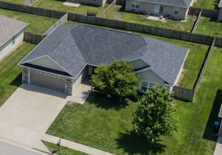 7520 W GOLDEN WILLOW DR, Columbia, MO 65202