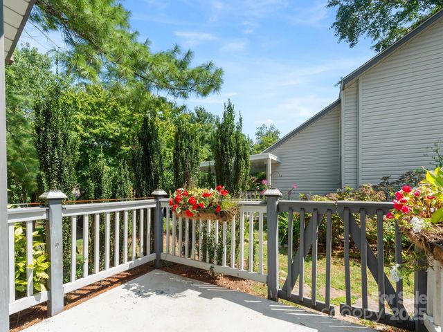 110 Cimarron Drive, Asheville, NC 28803
