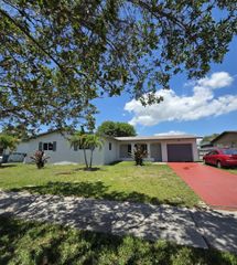 11941 SW 200th St, Miami, FL 33177