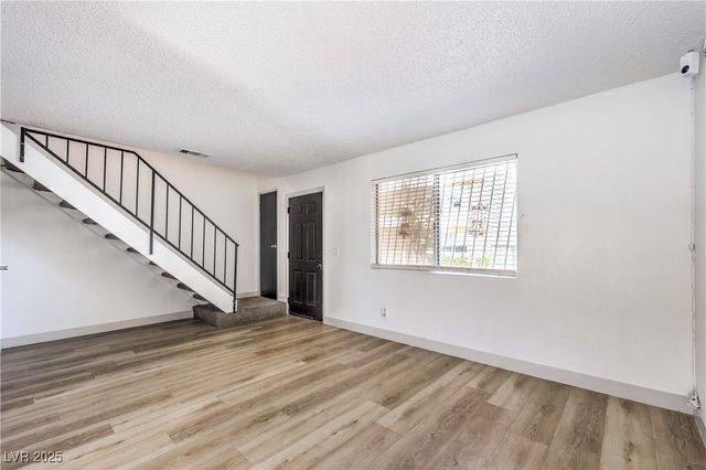 5086 Mountain Vista Street, Las Vegas, NV 89120