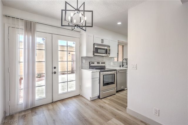 5086 Mountain Vista Street, Las Vegas, NV 89120