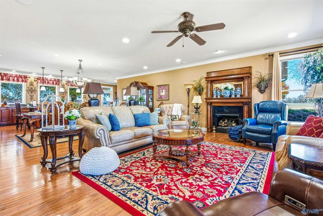 13843 Seven Mile Post Road, Athens, AL 35611