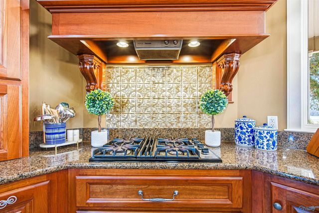 13843 Seven Mile Post Road, Athens, AL 35611