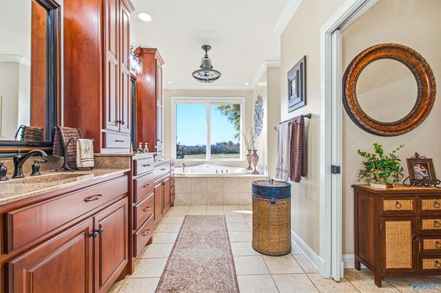 13843 Seven Mile Post Road, Athens, AL 35611