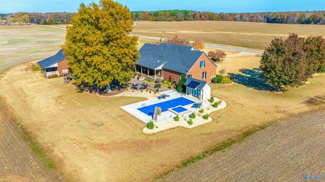 13843 Seven Mile Post Road, Athens, AL 35611