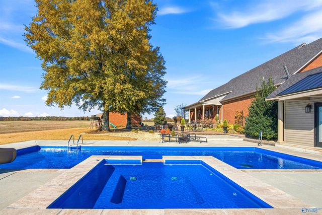 13843 Seven Mile Post Road, Athens, AL 35611