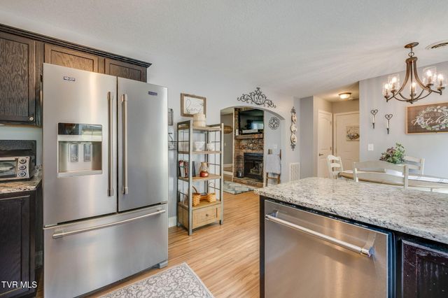102 Carmack Drive, Bristol, VA 24201