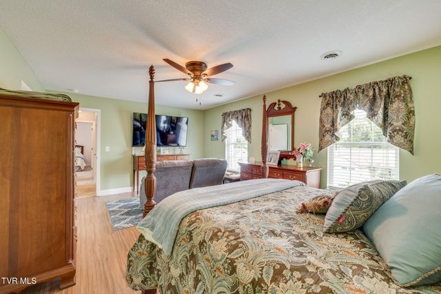 102 Carmack Drive, Bristol, VA 24201