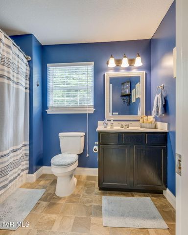 102 Carmack Drive, Bristol, VA 24201