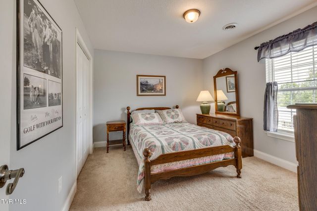 102 Carmack Drive, Bristol, VA 24201