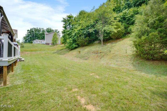 102 Carmack Drive, Bristol, VA 24201