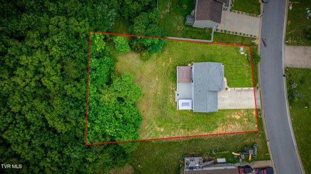 102 Carmack Drive, Bristol, VA 24201