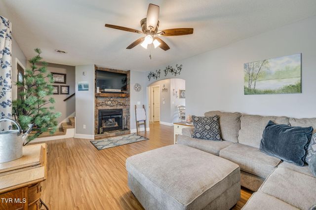 102 Carmack Drive, Bristol, VA 24201