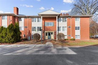 7400 Central Street 11, Westland, MI 48185