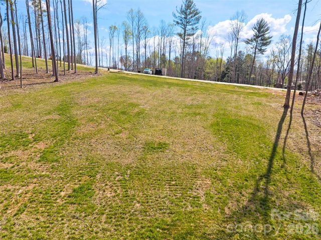 424 Irvine Drive, Fairview, NC 28730