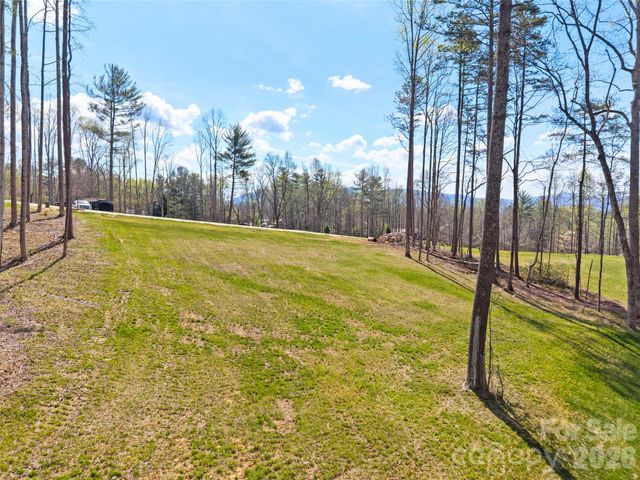 424 Irvine Drive, Fairview, NC 28730