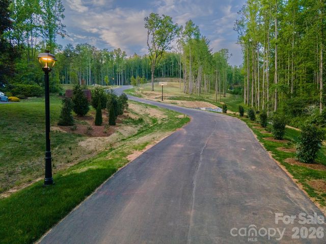 424 Irvine Drive, Fairview, NC 28730