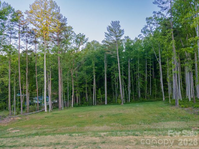 424 Irvine Drive, Fairview, NC 28730