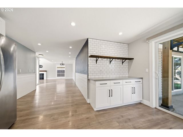 16800 Se 18TH St, Vancouver, WA 98683