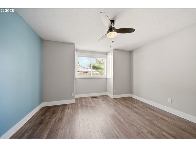 16800 Se 18TH St, Vancouver, WA 98683