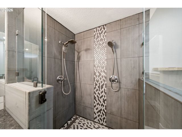 16800 Se 18TH St, Vancouver, WA 98683