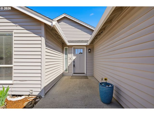 16800 Se 18TH St, Vancouver, WA 98683