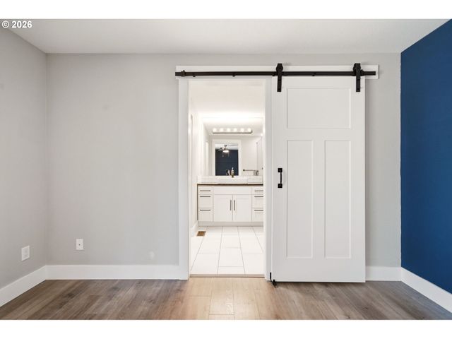 16800 Se 18TH St, Vancouver, WA 98683