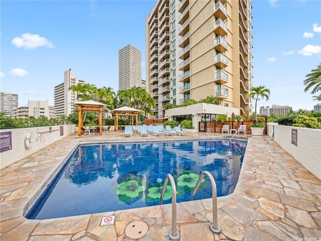 2045 Kalakaua Avenue 1007, Honolulu, HI 96815