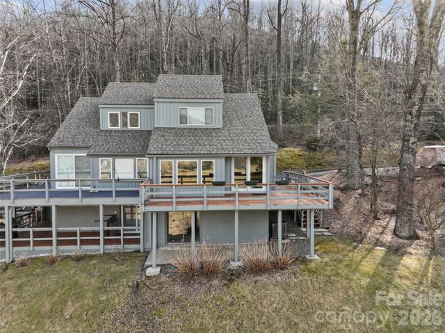 125 Townhouse Drive, Burnsville, NC 28714