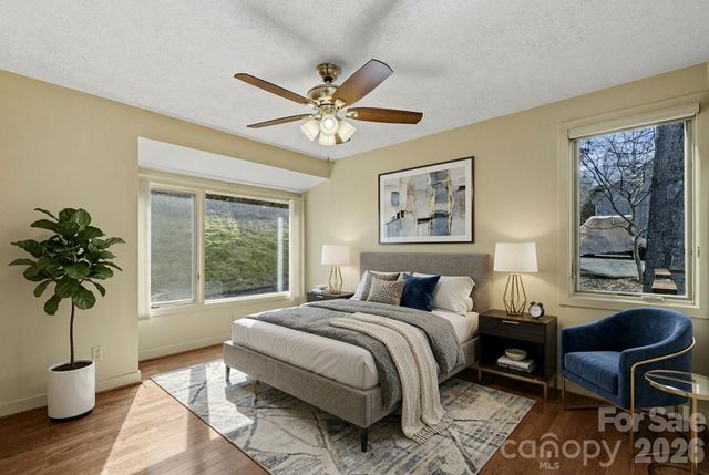 125 Townhouse Drive, Burnsville, NC 28714