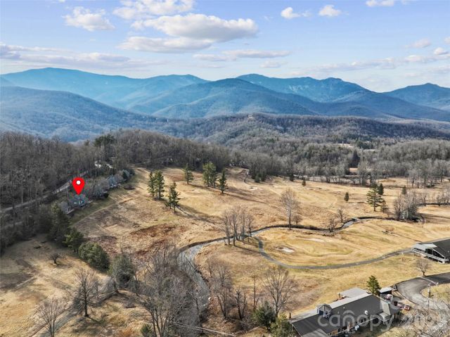 125 Townhouse Drive, Burnsville, NC 28714