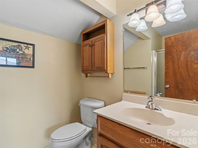 125 Townhouse Drive, Burnsville, NC 28714