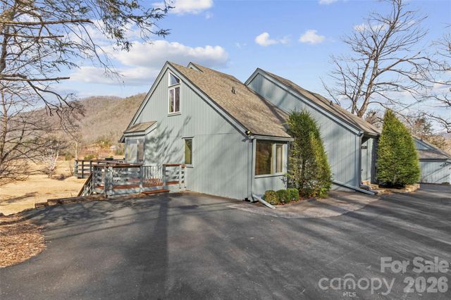 125 Townhouse Drive, Burnsville, NC 28714