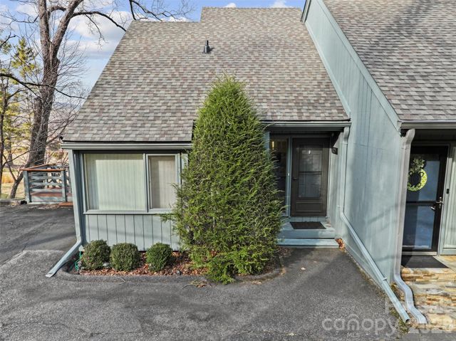 125 Townhouse Drive, Burnsville, NC 28714