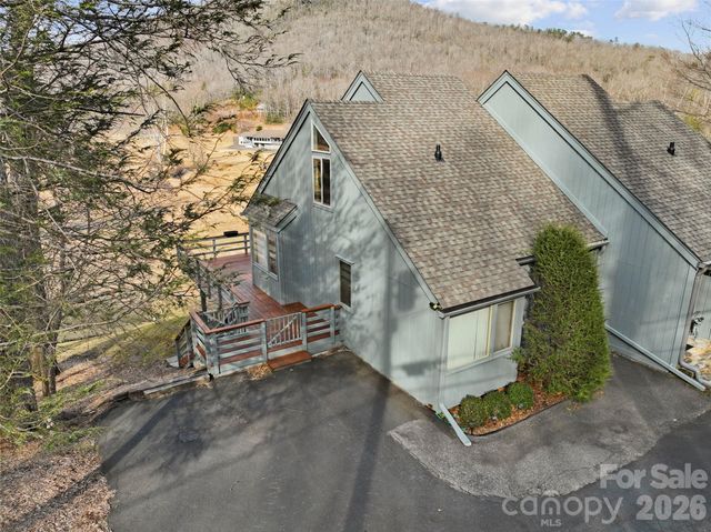 125 Townhouse Drive, Burnsville, NC 28714