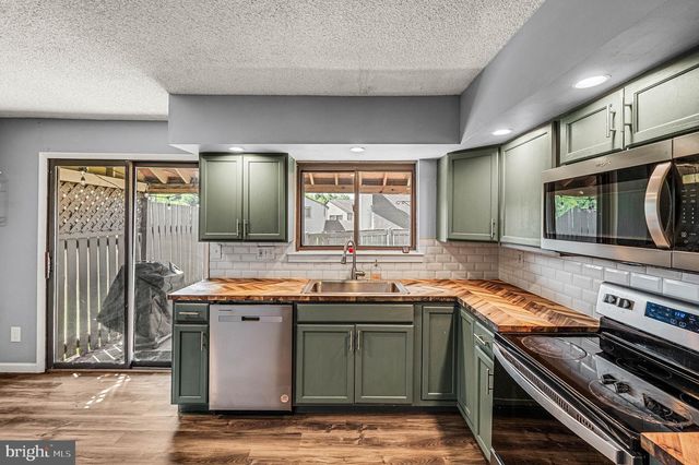 305 BRIDGE ST, Collegeville, PA 19426