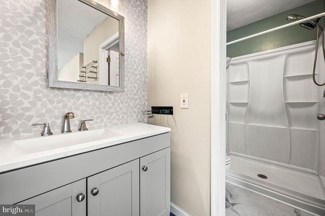305 BRIDGE ST, Collegeville, PA 19426